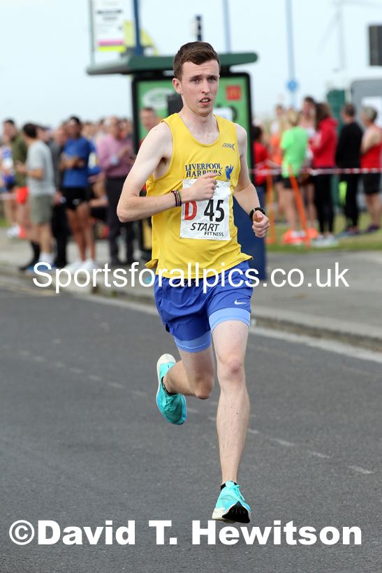 Senior mens 6 stage relay, 2021 Northern 6 and 4 Stage and Young Athletes Road Relays, Redcar. Photo: David T. Hewitson/Sports for All Pics